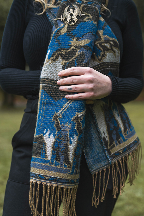 Ensemble cape et broche Dragon Age Tale of a Grey Warden