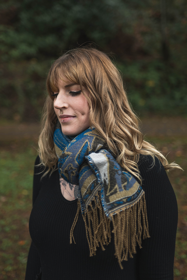 Ensemble cape et broche Dragon Age Tale of a Grey Warden