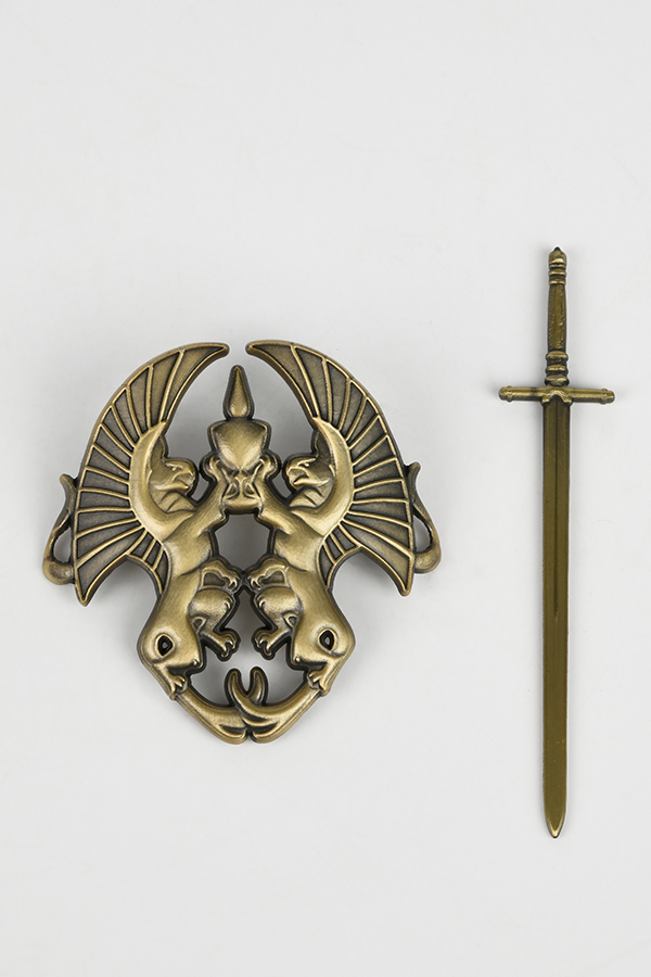 Ensemble cape et broche Dragon Age Tale of a Grey Warden