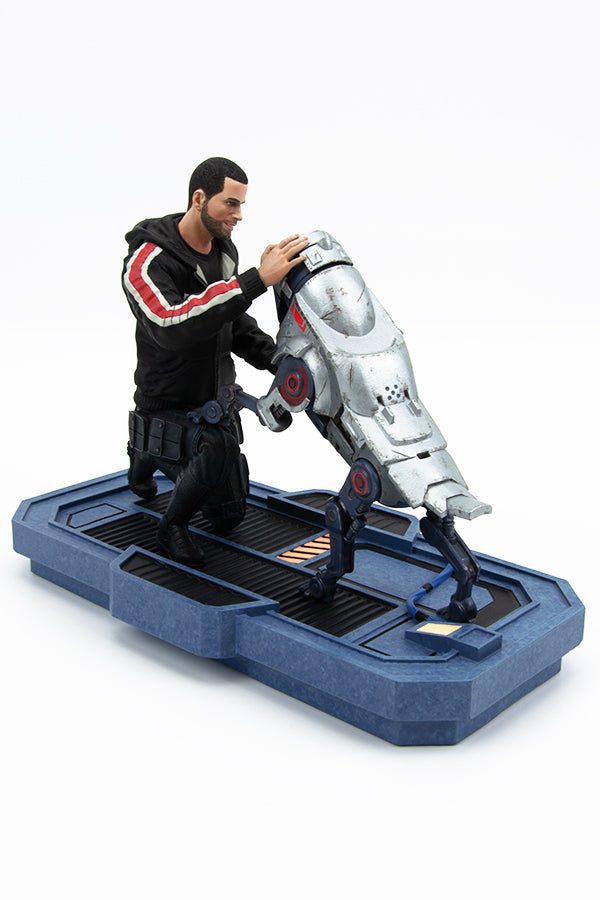 Statua di Mass Effect di Shepard e KEI-9