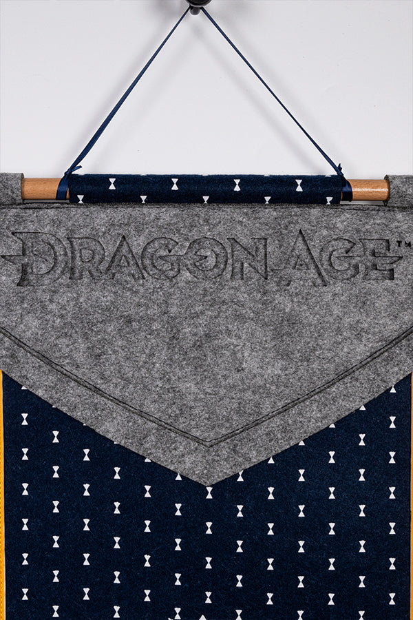 Dragon Age Grey Wardens Pin Estandarte y Parche